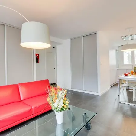 Luminous 2br, In The Heart Of