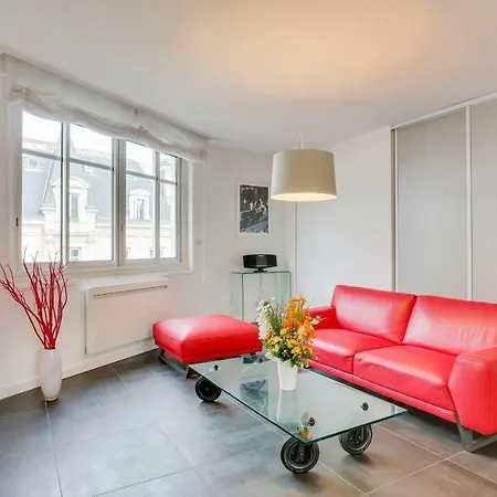 Luminous 2br, In The Heart Of Appartement